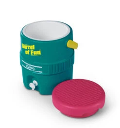 IGLOO Retro Barrel Of Fun 2 Gallon -Outdoor Climbing Shop k089c00c915404aada4850a8c037f5c71
