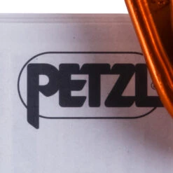 Petzl Attache Carabiner 19 Petzl Attache Carabiner -Outdoor Climbing Shop k47266744d845ba2e4ee30e21e7a56bd2