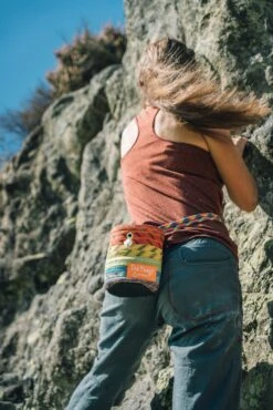 Recycled Climbing Rope Chalk Bag, Made In The UK / Red -Outdoor Climbing Shop kdd2526f909d54692d362c7318b1d4e7b