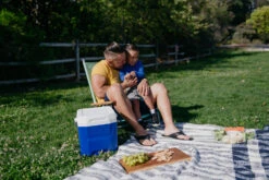 IGLOO Laguna 12 Cool Box Red -Outdoor Climbing Shop kf13c3798f481cd5b2f5e89f7e2264ffb