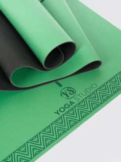 Yoga Studio The Grip Alignment Mat 4mm -Outdoor Climbing Shop kbe67c170243bfb4f90156e60e625b295